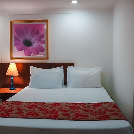 Hotel Dan Inn Curitiba Centro By Nacional Inn Exterior foto